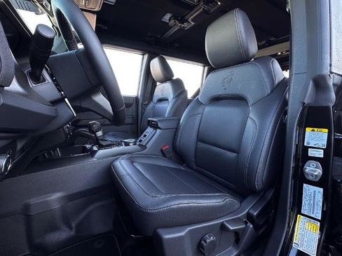 New 2025 Ford Bronco Badlands image 5