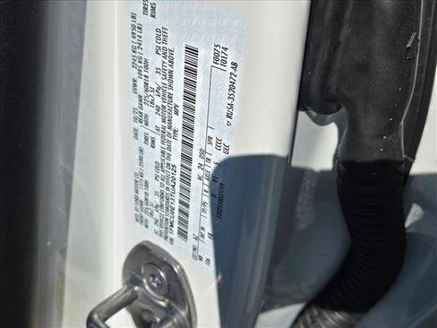 New 2026 Ford Escape SE w/ Class II Trailer Tow Package image 17