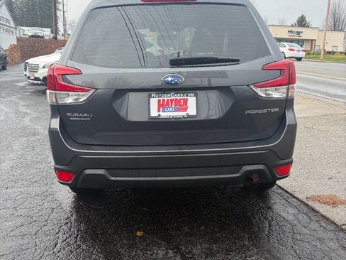 Used 2023 Subaru Forester image 4