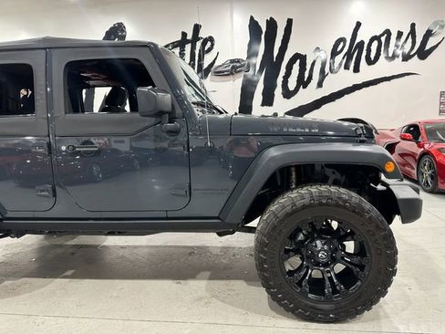 Used 2016 Jeep Wrangler Unlimited Sport image 5