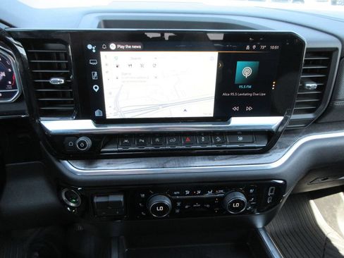 Certified 2025 Chevrolet Silverado 1500 LTZ AWD/4WD image 36