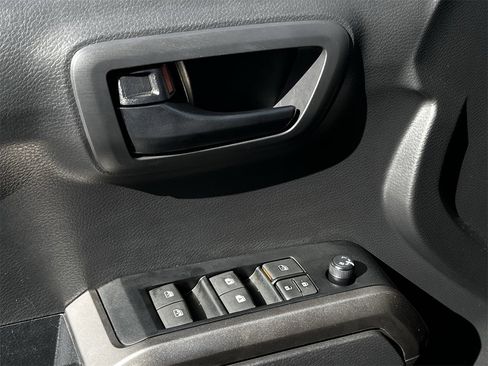 Used 2023 Toyota Tacoma SR5 image 21