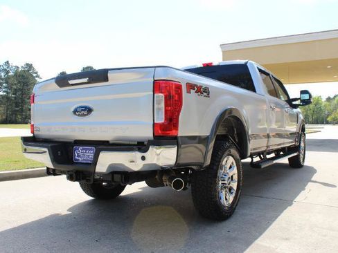 Used 2019 Ford F250 Lariat w/ Chrome Package image 16