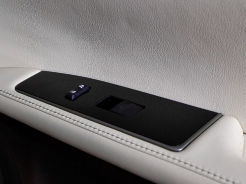 Used 2018 Lexus ES 300h w/ Luxury Package image 51