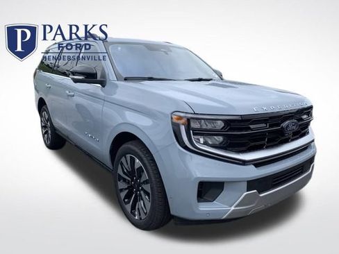New 2025 Ford Expedition Platinum w/ Driver's Package image 1