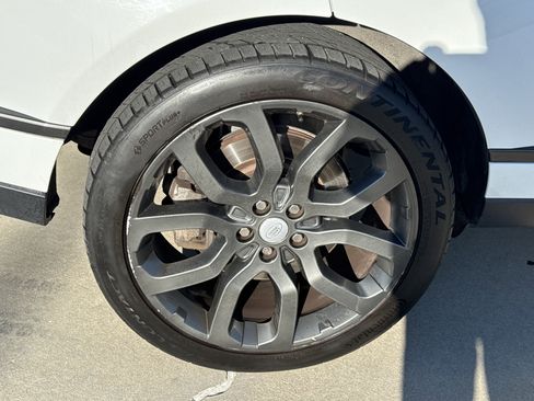 Used 2017 Land Rover Range Rover Supercharged image 12