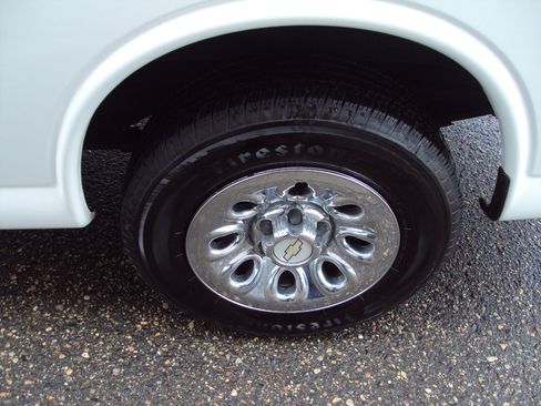 Used 2013 Chevrolet Express 1500 AWD 1500 135 image 27