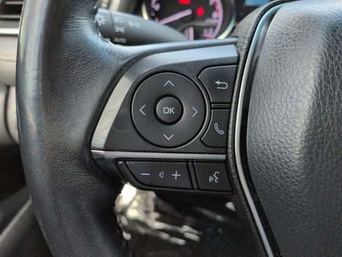 Used 2018 Toyota Camry XLE FWD image 23