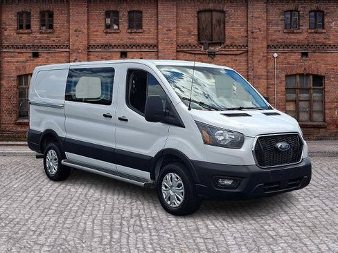 Certified 2025 Ford Transit 250 Low Roof w/ Exterior Upgrade Package RWD image 3
