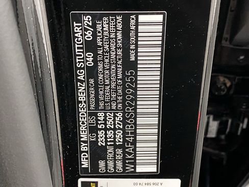 Used 2025 Mercedes-Benz C 300 4MATIC Sedan image 21