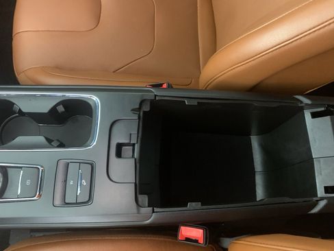 Used 2020 Ford Fusion Energi Titanium image 29