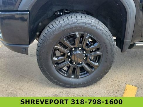 Certified 2022 GMC Sierra 2500 Denali w/ Denali Black Diamond Edition AWD/4WD image 34