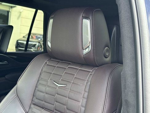 Used 2024 Cadillac Escalade Sport Platinum w/ Heavy-Duty Trailer Package AWD/4WD image 14