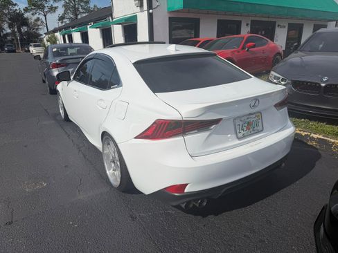 Used 2017 Lexus IS 350 F Sport image 5