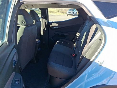 Used 2022 Chevrolet Bolt EUV LT w/ Driver Confidence Package image 8