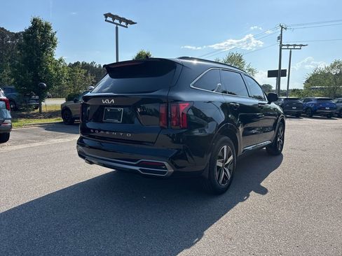 Used 2022 Kia Sorento S w/ Panoramic Sunroof Package FWD image 5