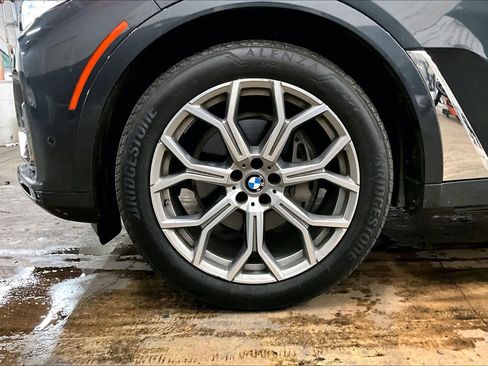 Used 2020 BMW X7 xDrive40i w/ Premium Package image 12