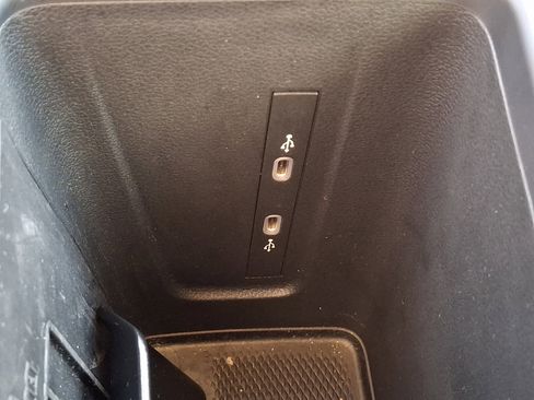 Certified 2025 Volkswagen Tiguan SE AWD/4WD image 22
