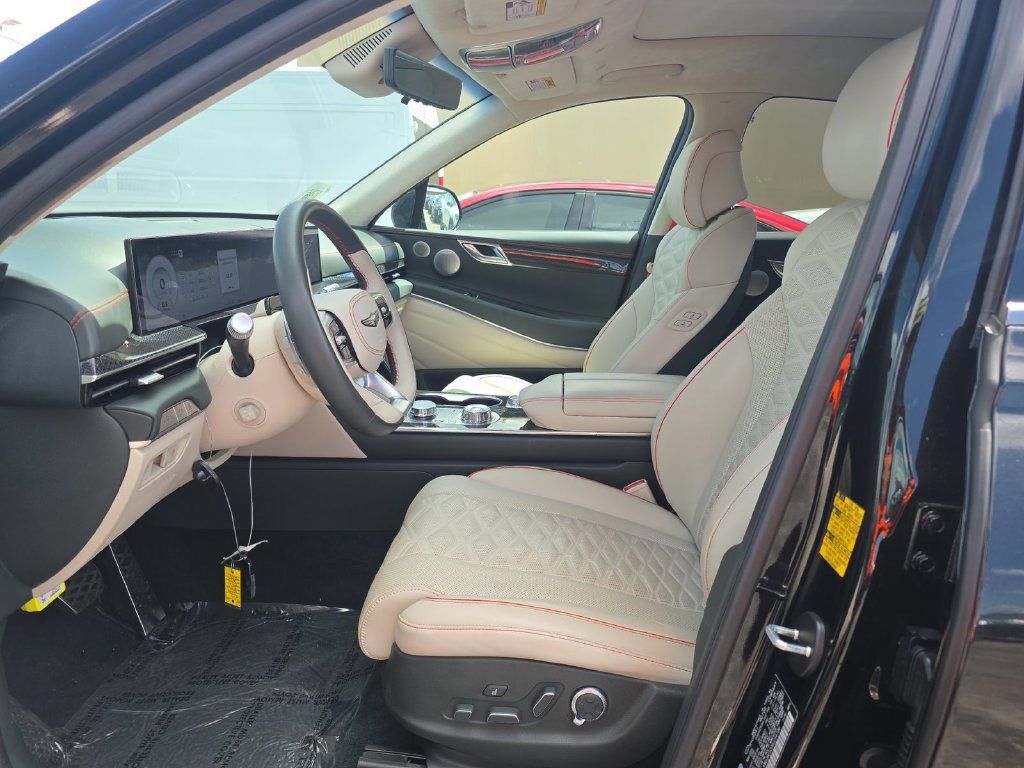 Used 2025 Genesis GV80 3.5T e-SC AWD/4WD image 12