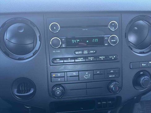 Used 2015 Ford F250 XL w/ Power Equipment Group image 19