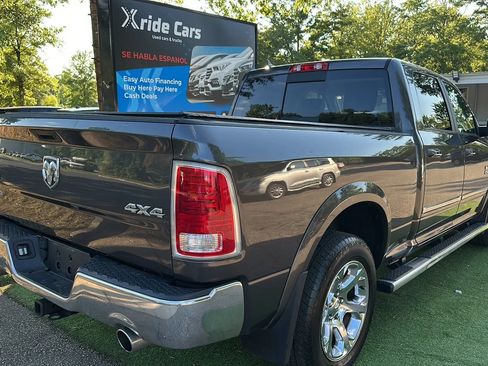 Used 2017 RAM 1500 Laramie AWD/4WD image 7