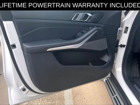 Used 2025 BMW X5 xDrive40i AWD/4WD image 16