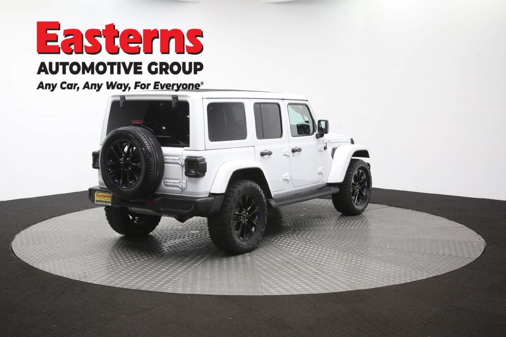 Used 2022 Jeep Wrangler Unlimited Sahara w/ Cold Weather Group AWD/4WD image 43