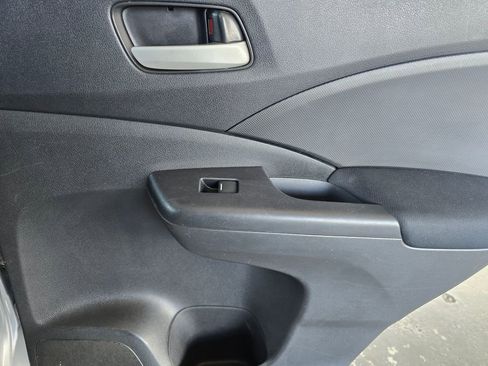 Used 2016 Honda CR-V LX image 10