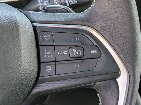 New 2026 Jeep Grand Cherokee Laredo X image 23