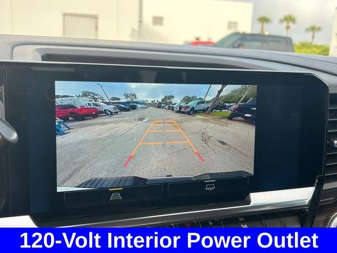 Used 2025 Chevrolet Silverado 2500 LT w/ Convenience Package image 12