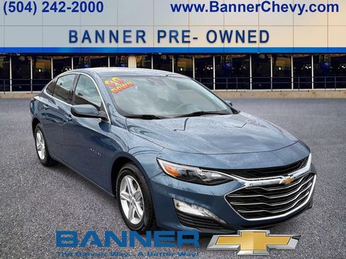Used 2024 Chevrolet Malibu LT FWD image 2