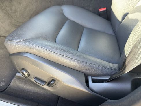 Used 2025 Volvo XC60 B5 Plus image 14