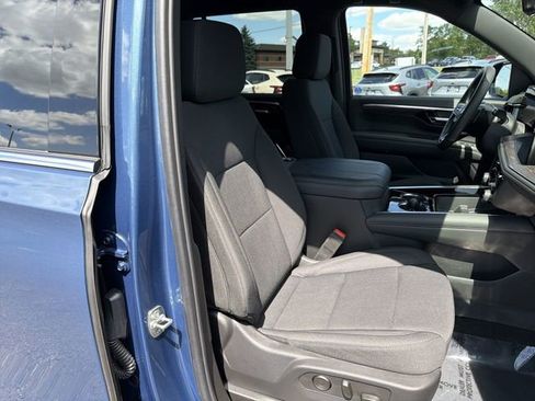 Certified 2025 Chevrolet Tahoe 4WD image 19