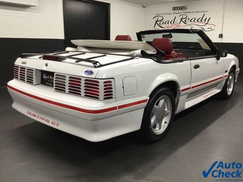 Used 1989 Ford Mustang GT RWD image 10