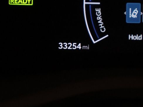 Used 2025 Toyota Camry SE w/ Convenience Package image 38