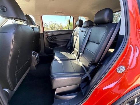 Used 2019 Volkswagen Tiguan SE image 12