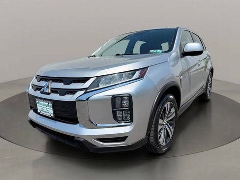 Used 2022 Mitsubishi Outlander Sport ES FWD image 2