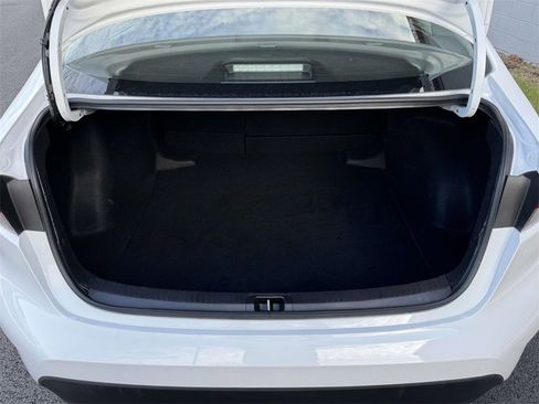 Used 2025 Toyota Corolla LE image 15