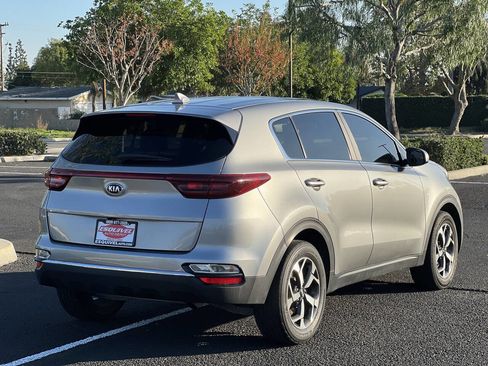 Used 2022 Kia Sportage LX image 5