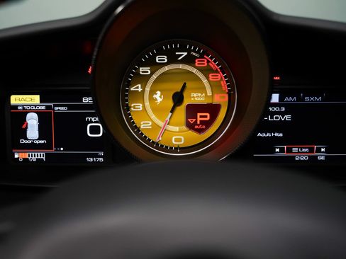 Used 2017 Ferrari 488 GTB RWD image 47