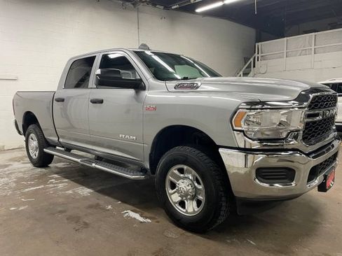 Used 2021 RAM 2500 Tradesman w/ Chrome Appearance Group AWD/4WD image 3