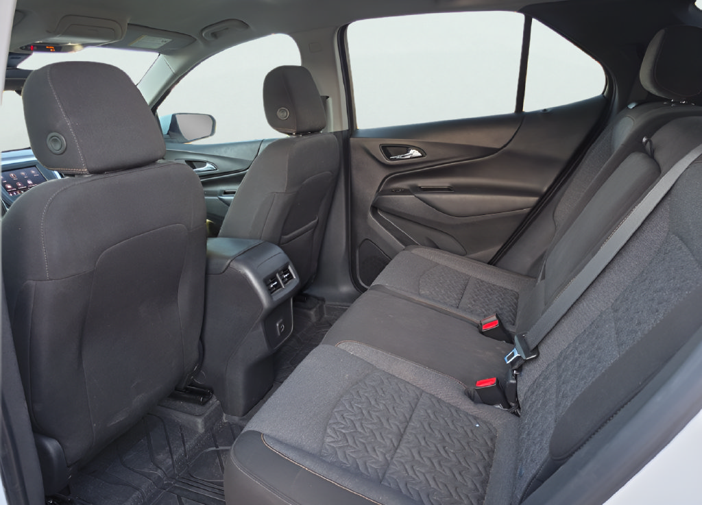 Used 2023 Chevrolet Equinox LT w/ LPO, Floor Liner Package AWD/4WD image 16