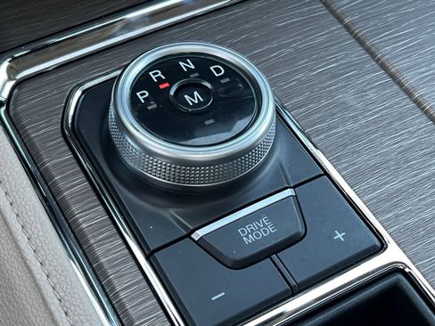 Used 2022 Ford Expedition Limited image 30