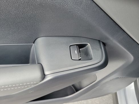 Certified 2024 Subaru Crosstrek 2.0i Premium AWD/4WD image 12