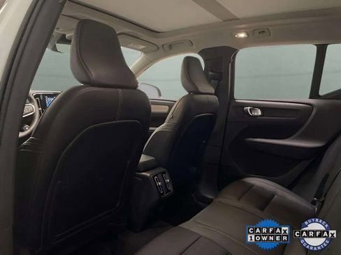 Used 2025 Volvo XC40 B5 Plus image 71