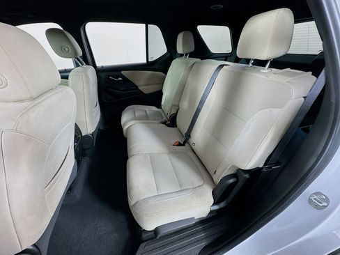 Used 2024 Chevrolet Traverse LS w/ Safety Package AWD/4WD image 17