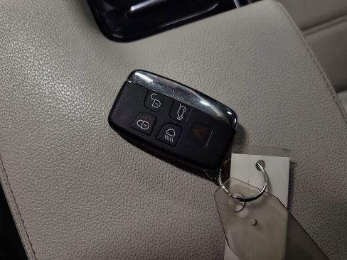 Used 2020 Jaguar F-PACE Prestige AWD/4WD image 17