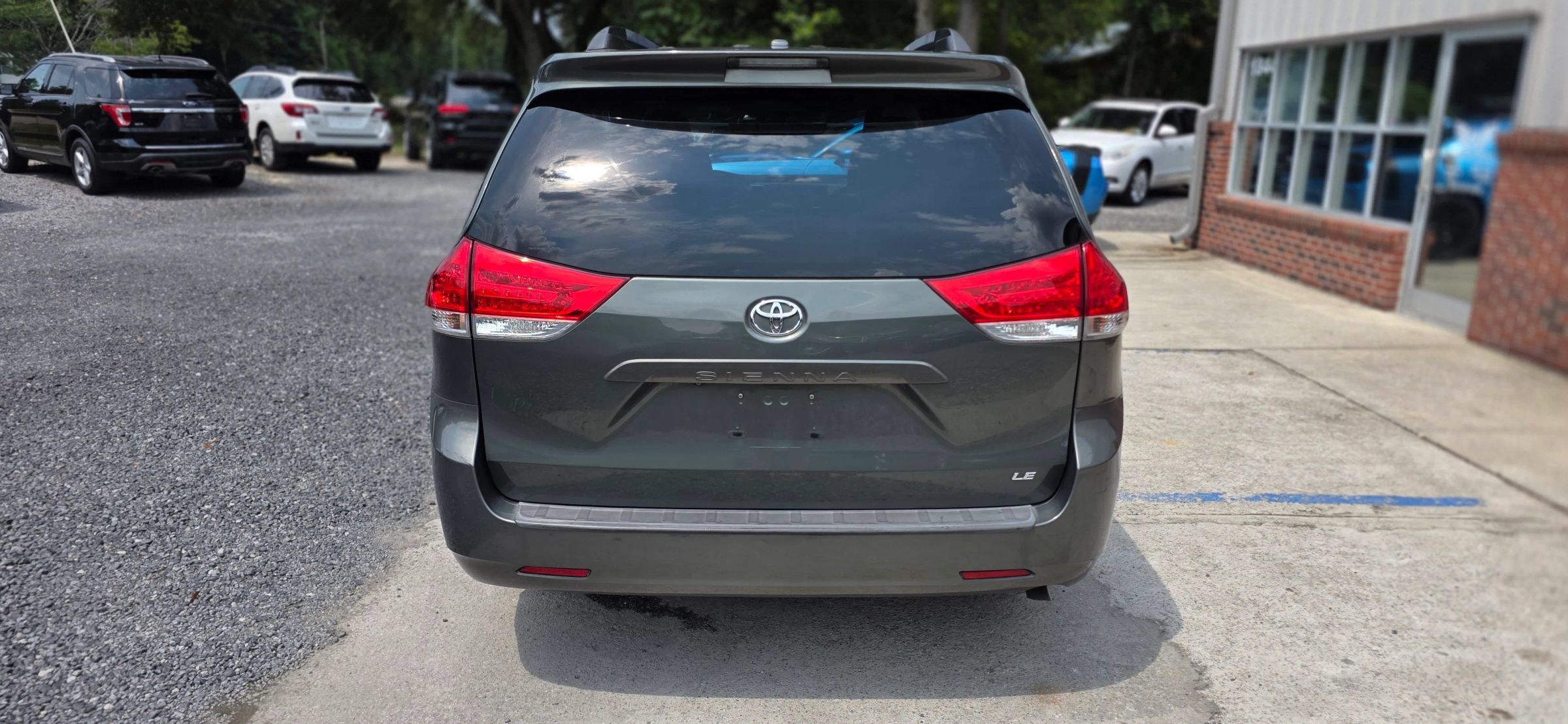 Used 2013 Toyota Sienna LE FWD image 7