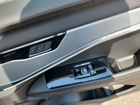 New 2025 Jeep Wagoneer S Launch Edition image 17