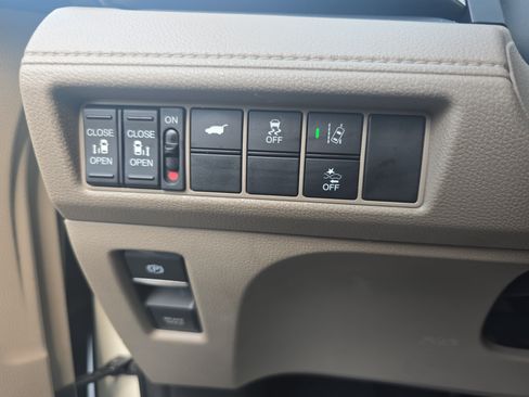 Used 2018 Honda Odyssey EX-L image 26